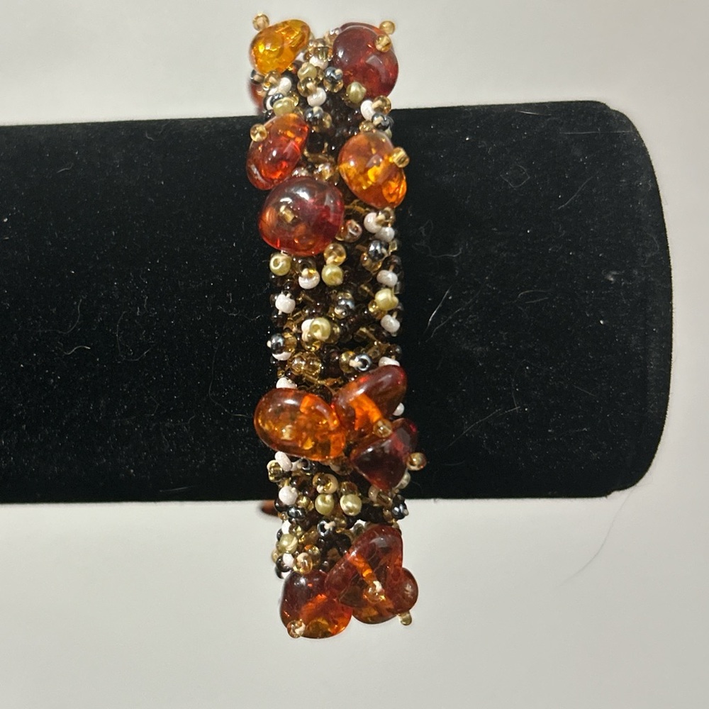 Elegant Amber Beaded Bracelet